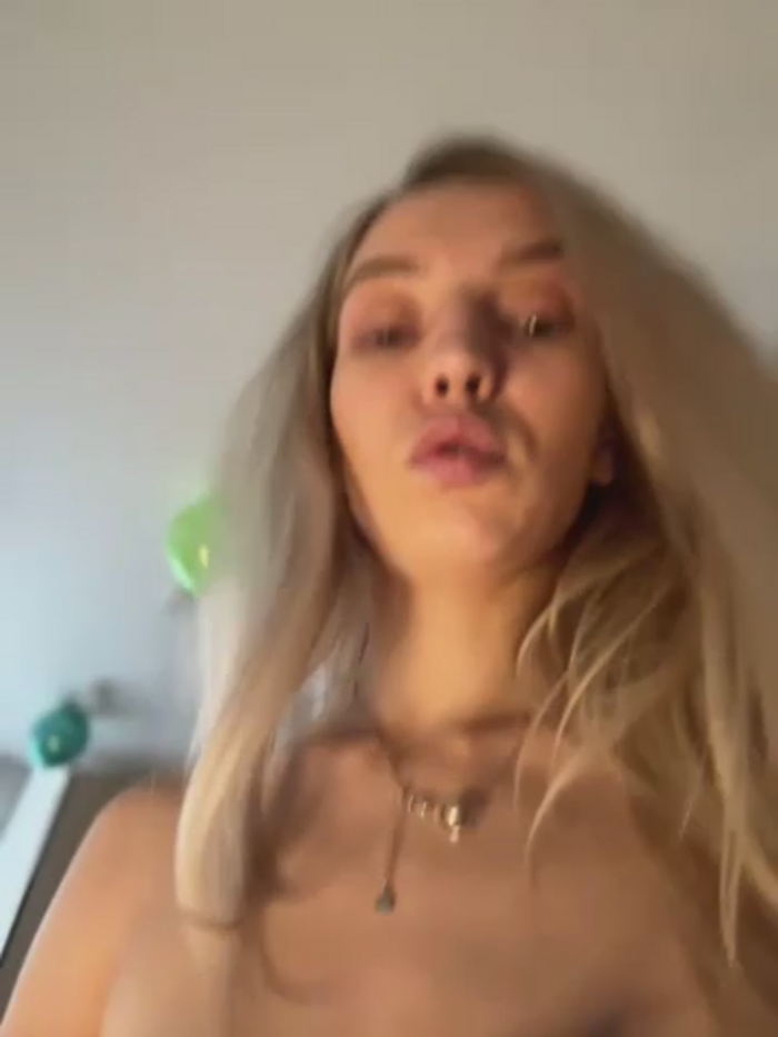 Adelina0001