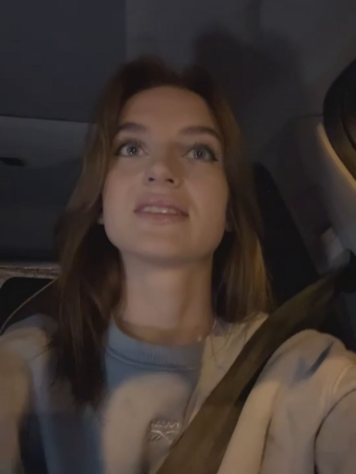 -AngelAri-
