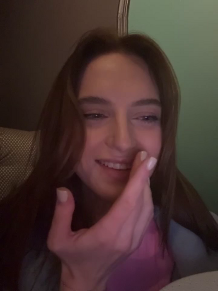 -AngelAri-
