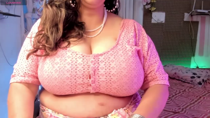 Gulabi_Queen