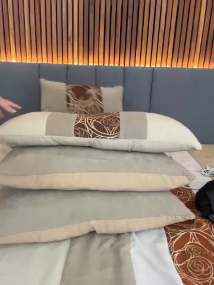 EmiilyAdams_