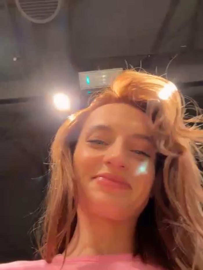 -AngelAri-