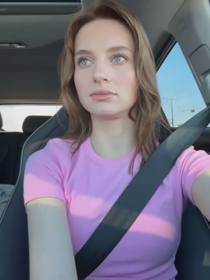 -AngelAri-