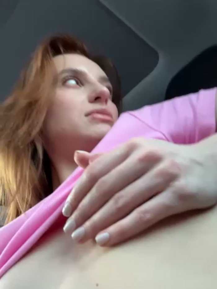 -AngelAri-