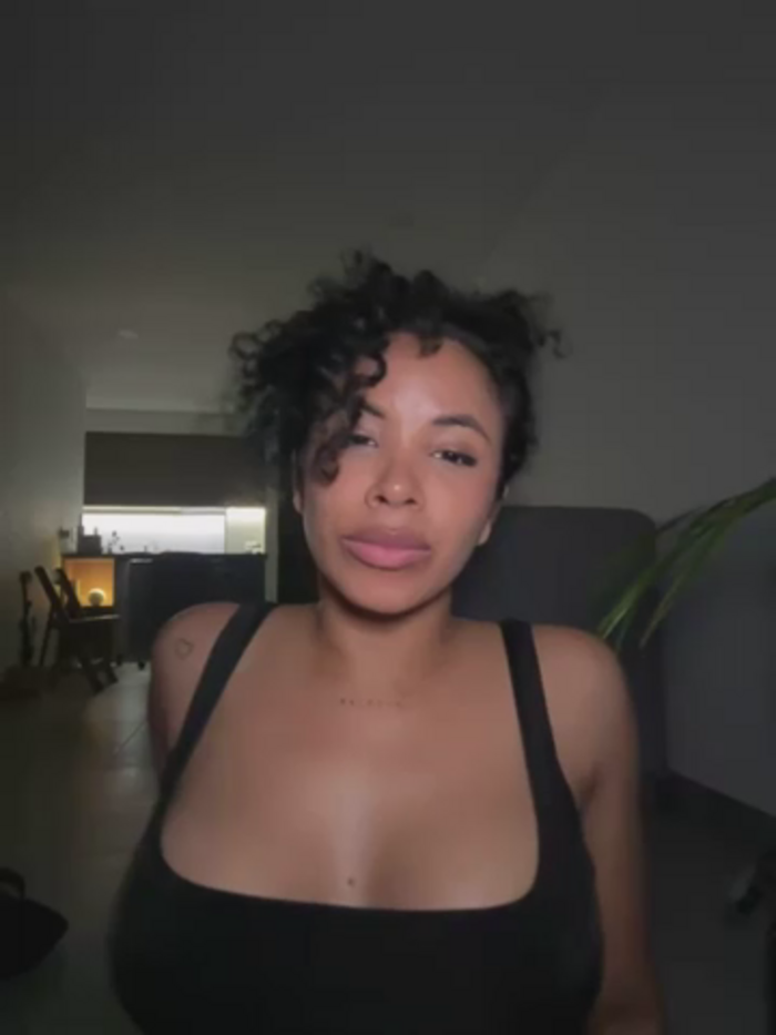 Brunettexio