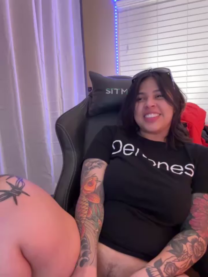 miacanela_xo
