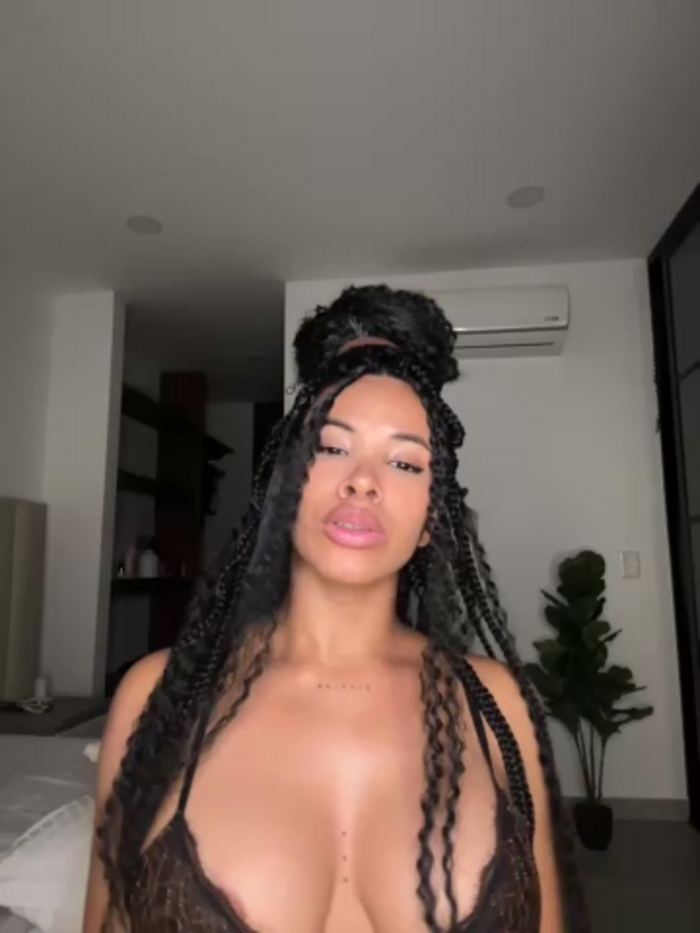 Brunettexio