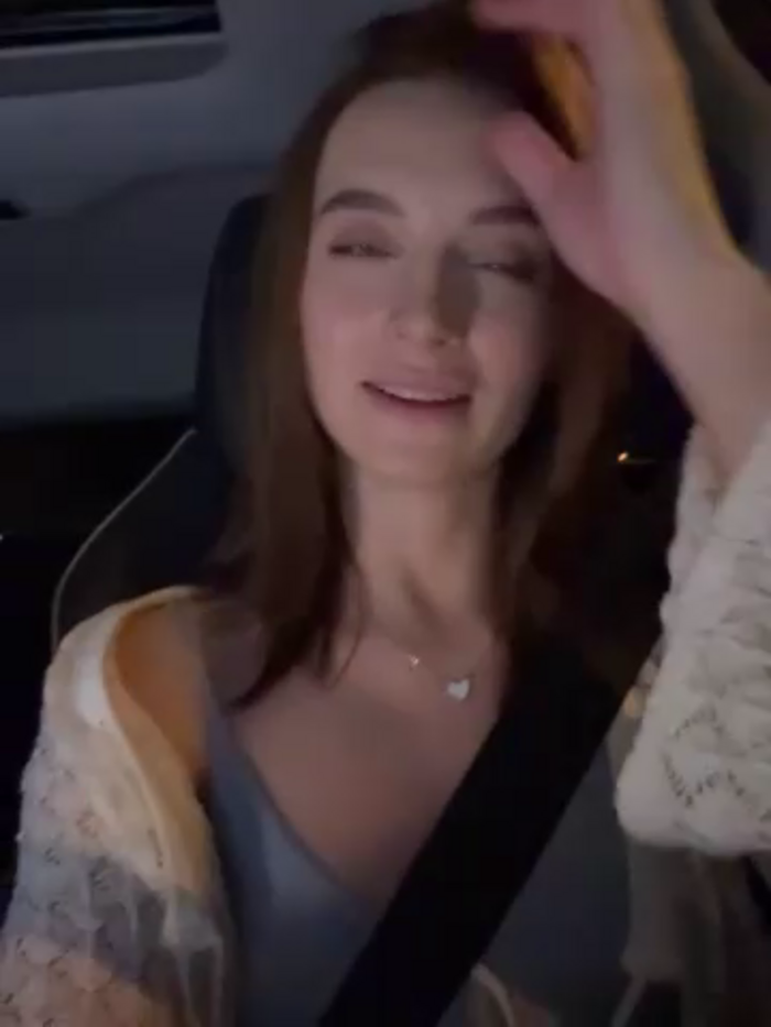 -AngelAri-