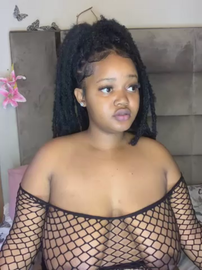 Nikki_Hearts