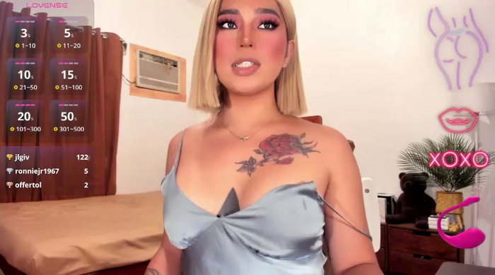 Lustrous_Nathalie