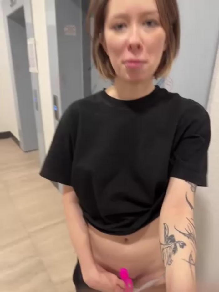 Alexandria_Balenciaga