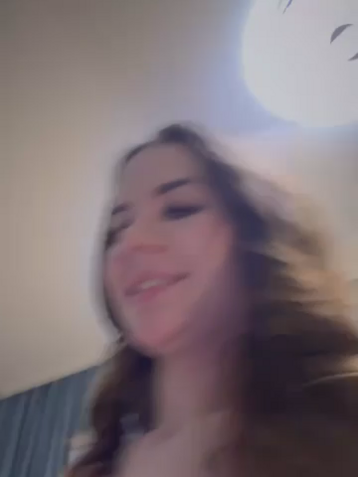 Alina_Vibe_Me