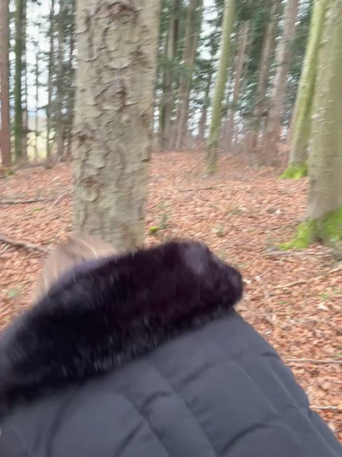 LaraBlond