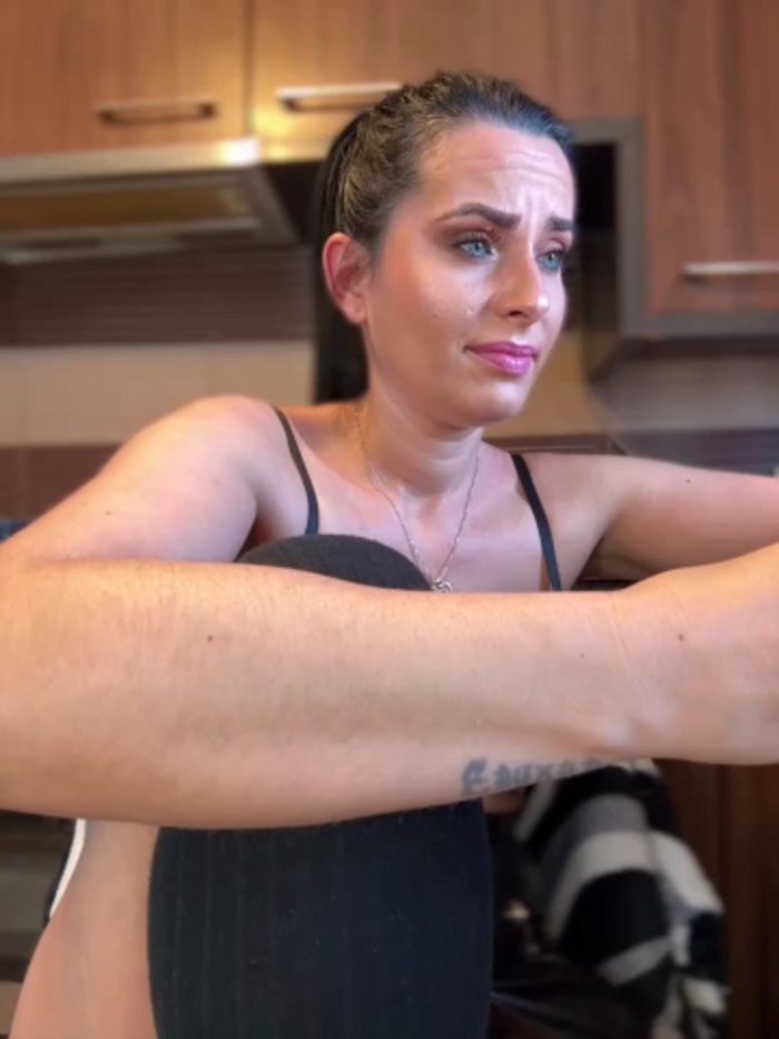 Hotmomcheckk_