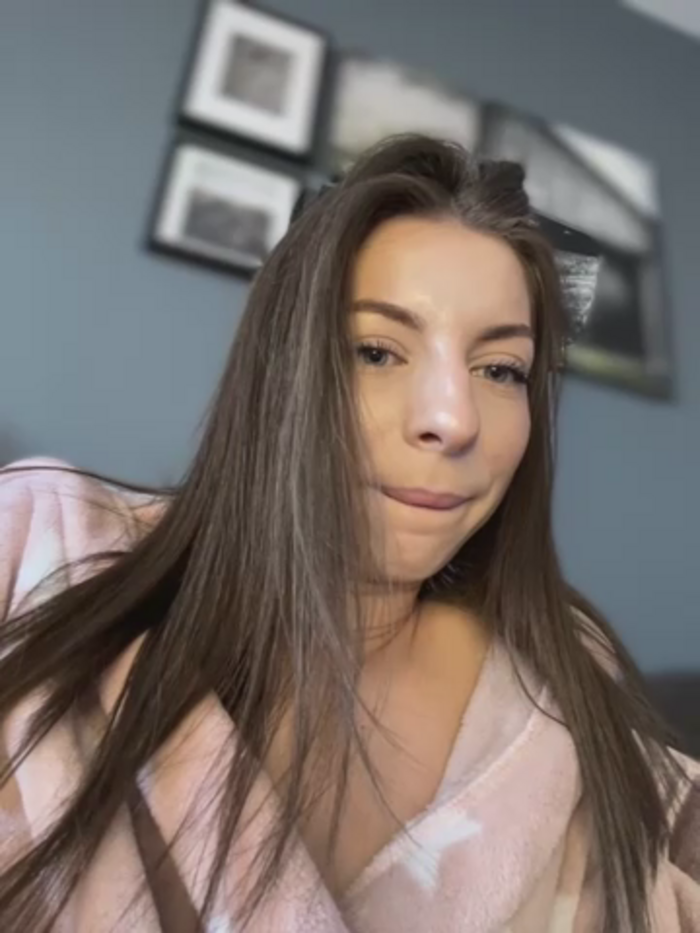 Mia_Ethan