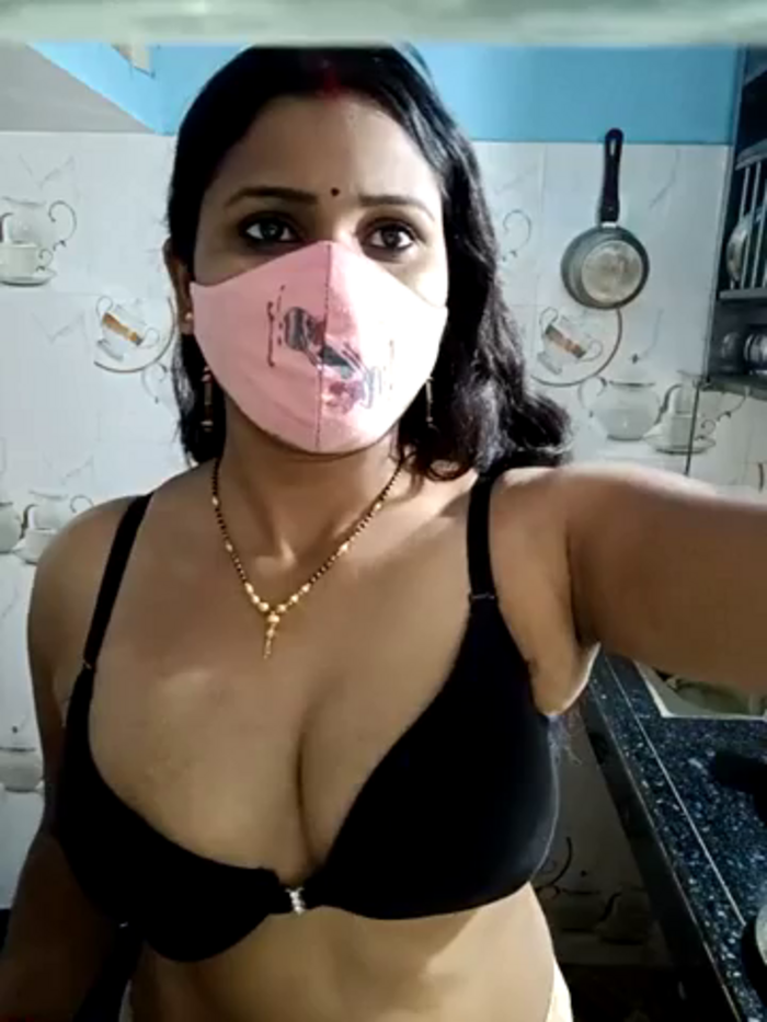 Anu-sexy-cpl