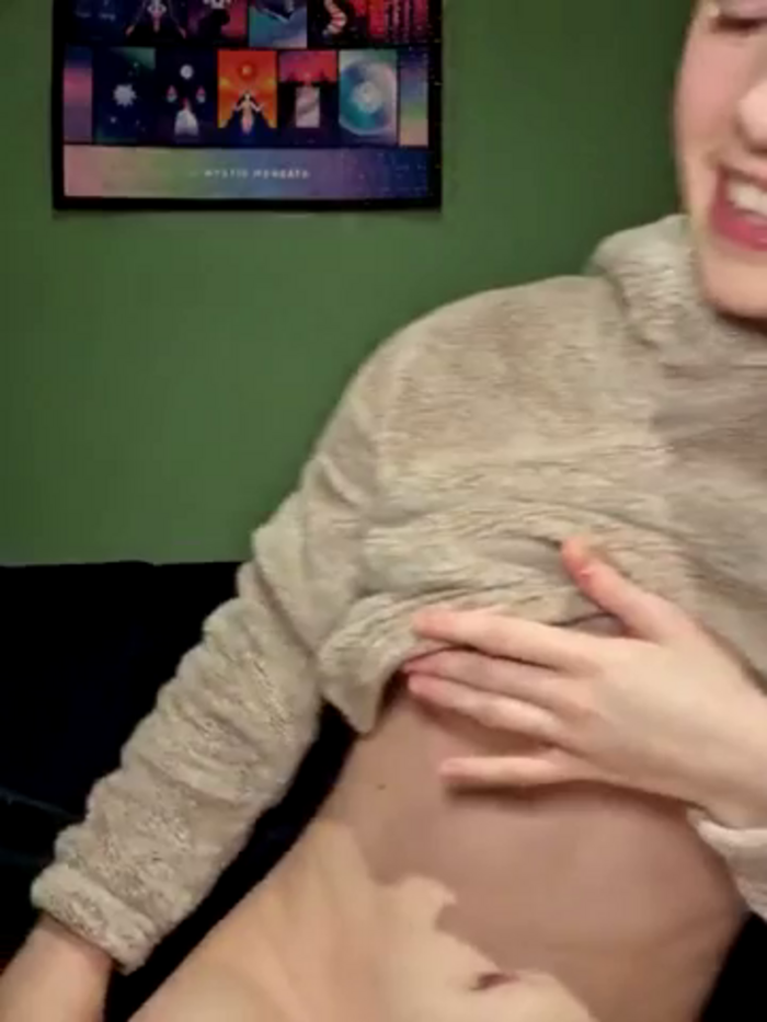 PetiteElise_xcx