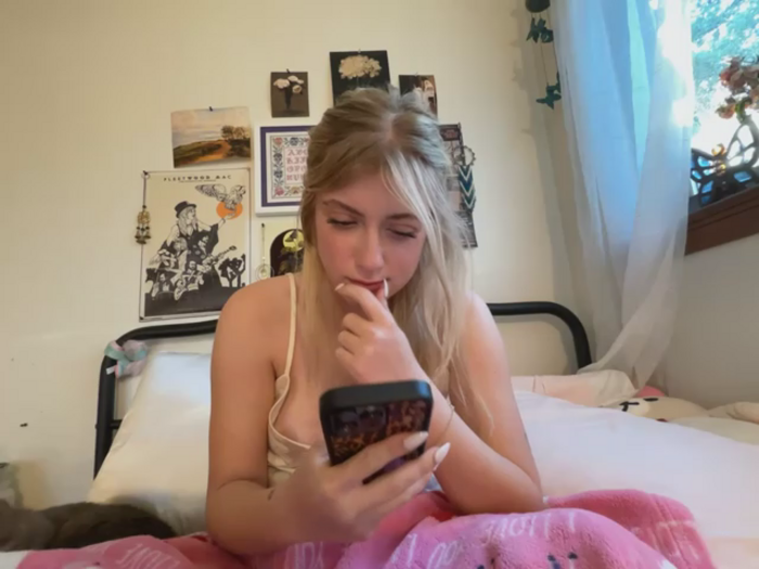 sinfulblonde1