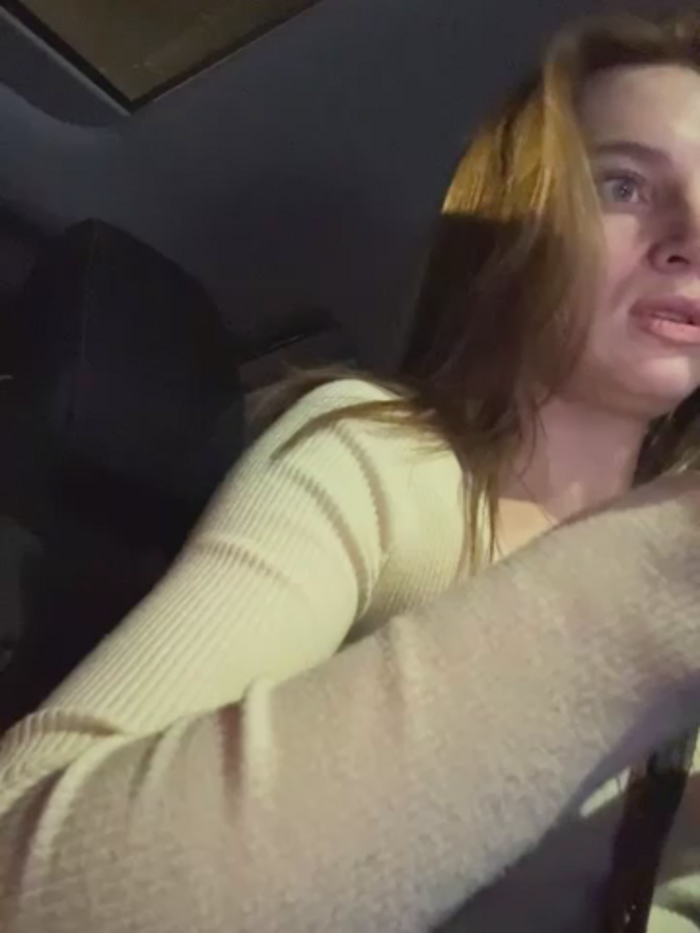 -AngelAri-