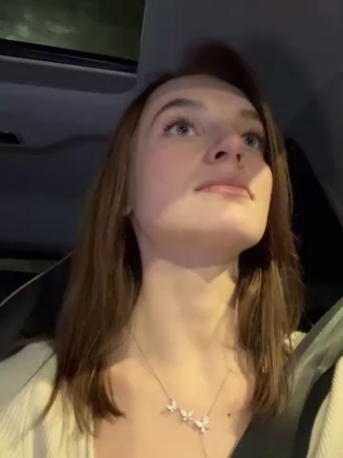 -AngelAri-