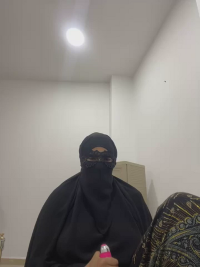 Hijabi_HotGirls
