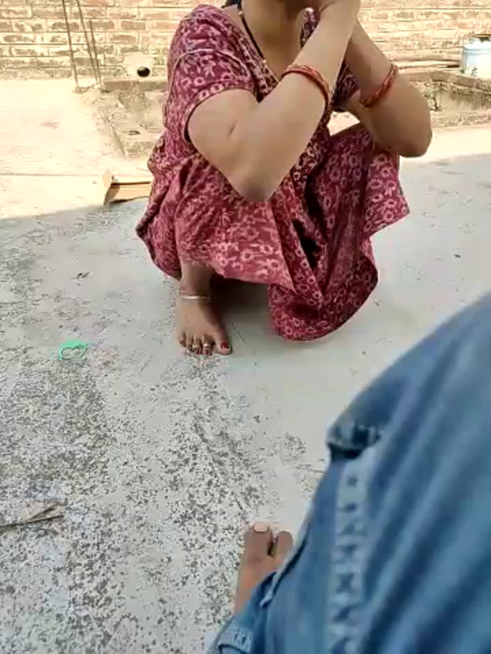 COUPLLE_VILLAGE