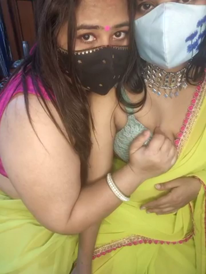 Indian_hotmilfs