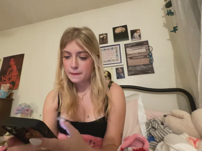 sinfulblonde1