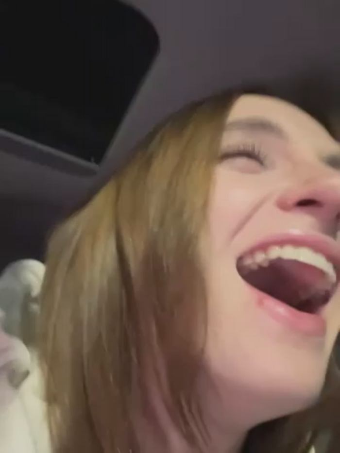 -AngelAri-