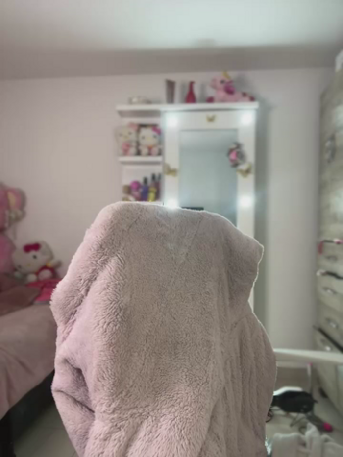 Emmily_19