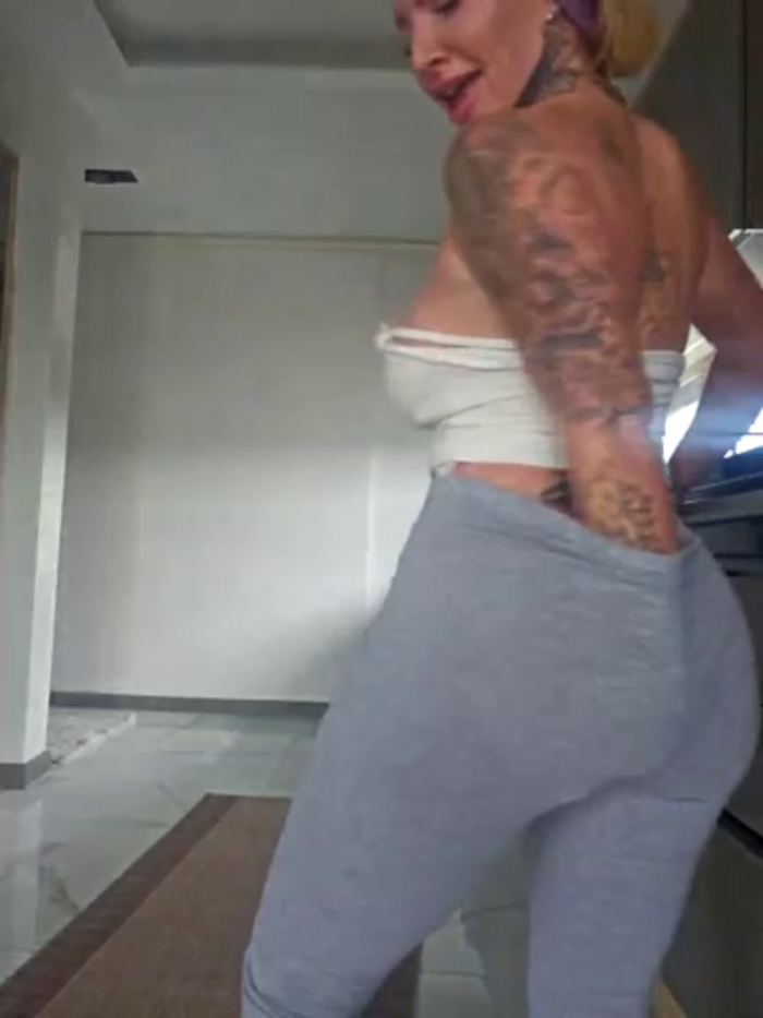 YourMommyBlair