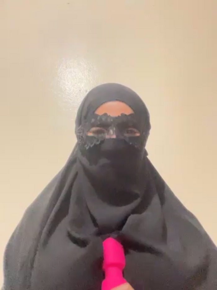 Hijabi_HotGirls