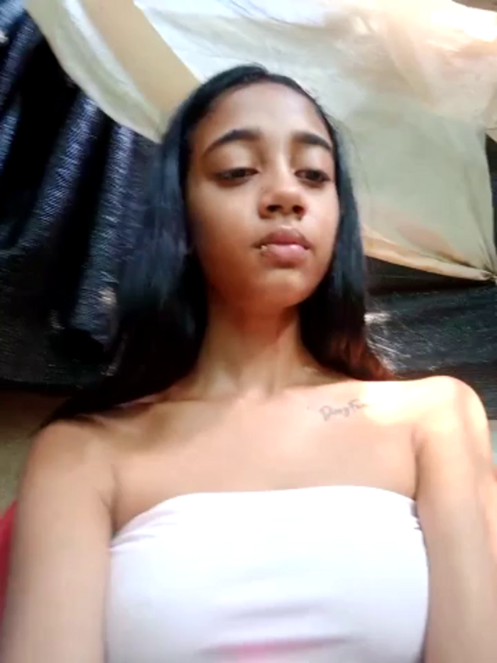 Zoe_Sweett18