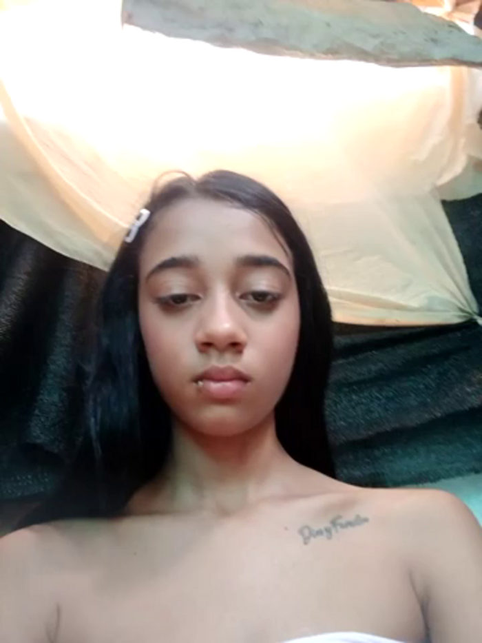 Zoe_Sweett18