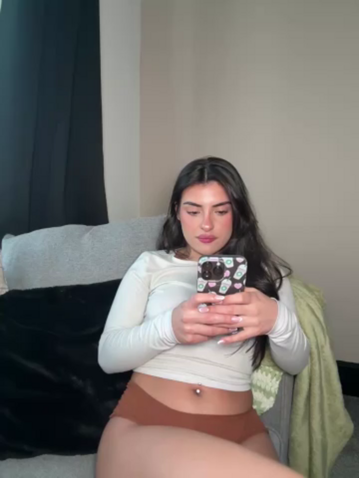 cute_carly_