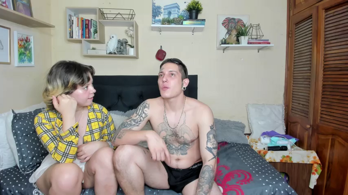 Blondandtattoofaced