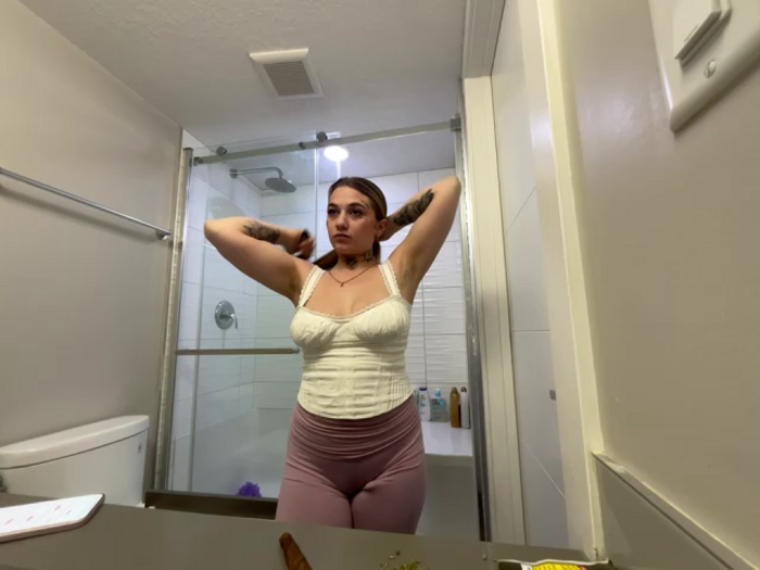 chloetease