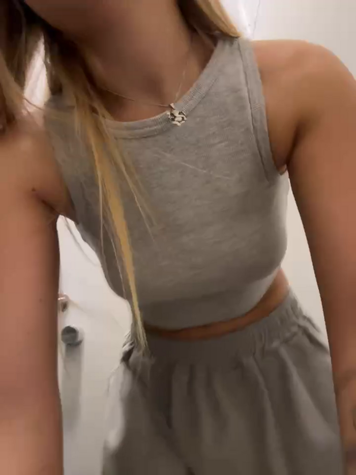 mur_girl