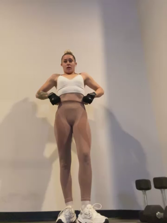 petrouchkaaa_