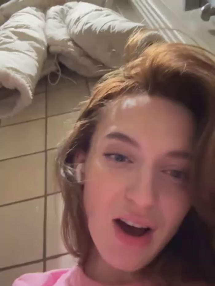 -AngelAri-