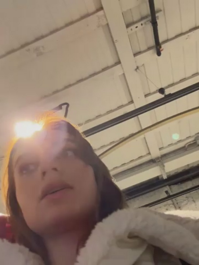 -AngelAri-
