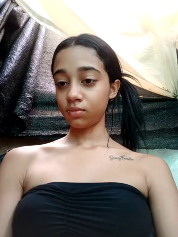 Zoe_Sweett18