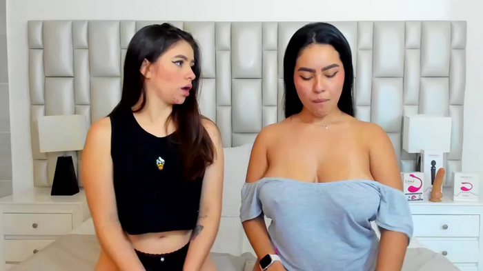 paola_katy_dicks