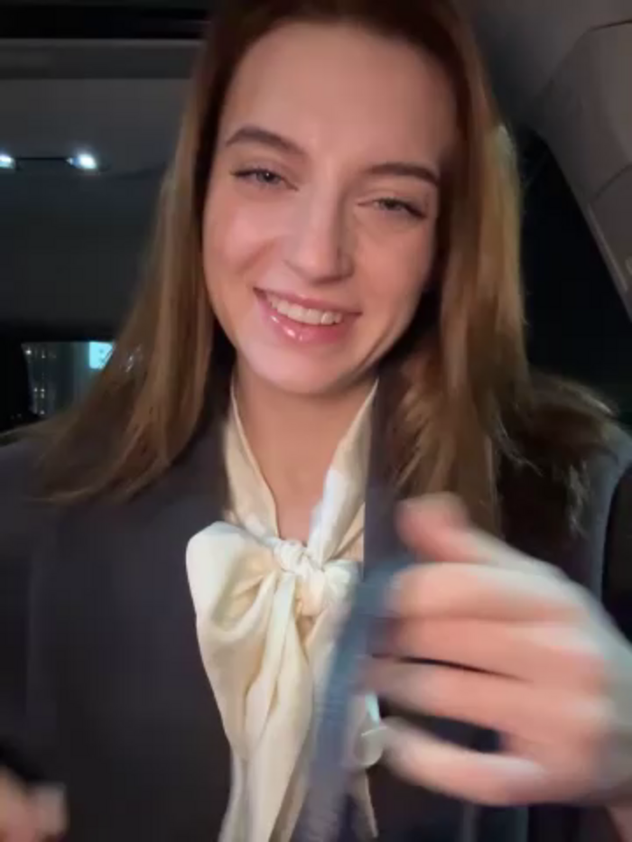 -AngelAri-