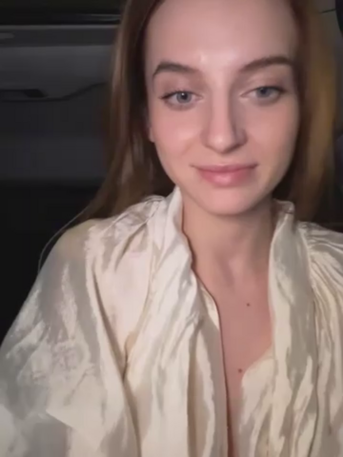 -AngelAri-