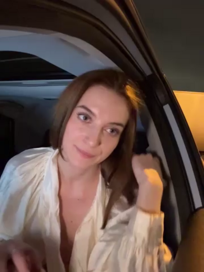 -AngelAri-