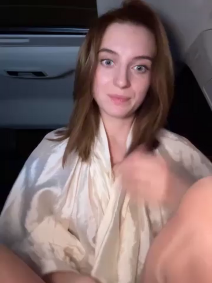 -AngelAri-