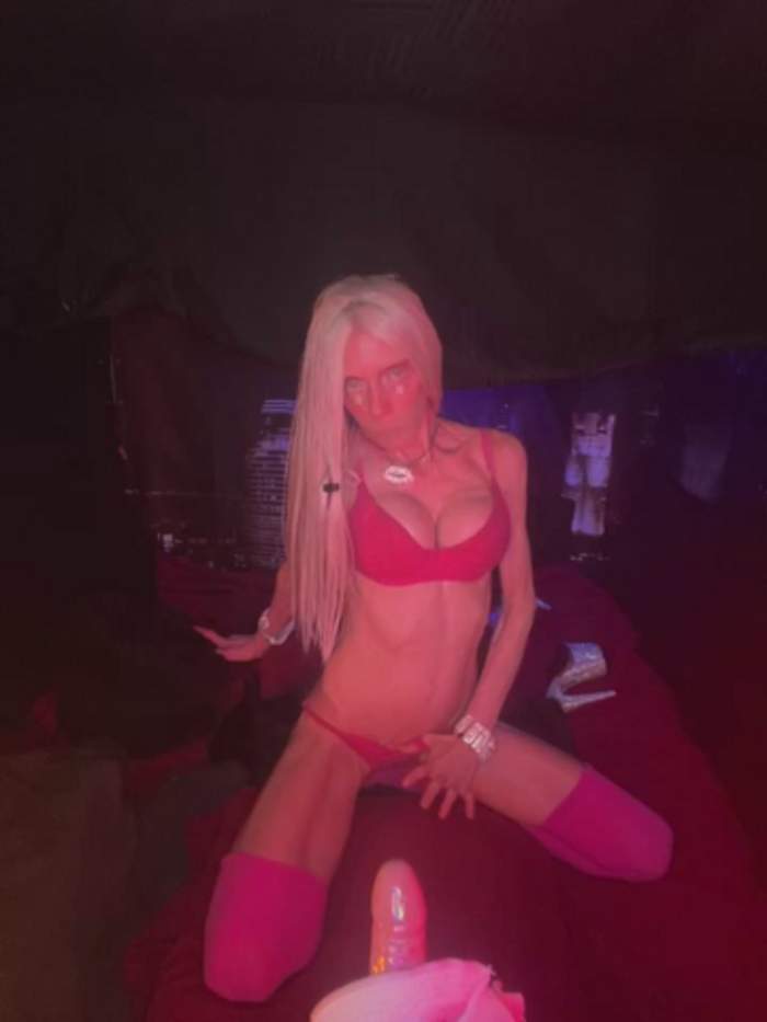 1NikiVegas