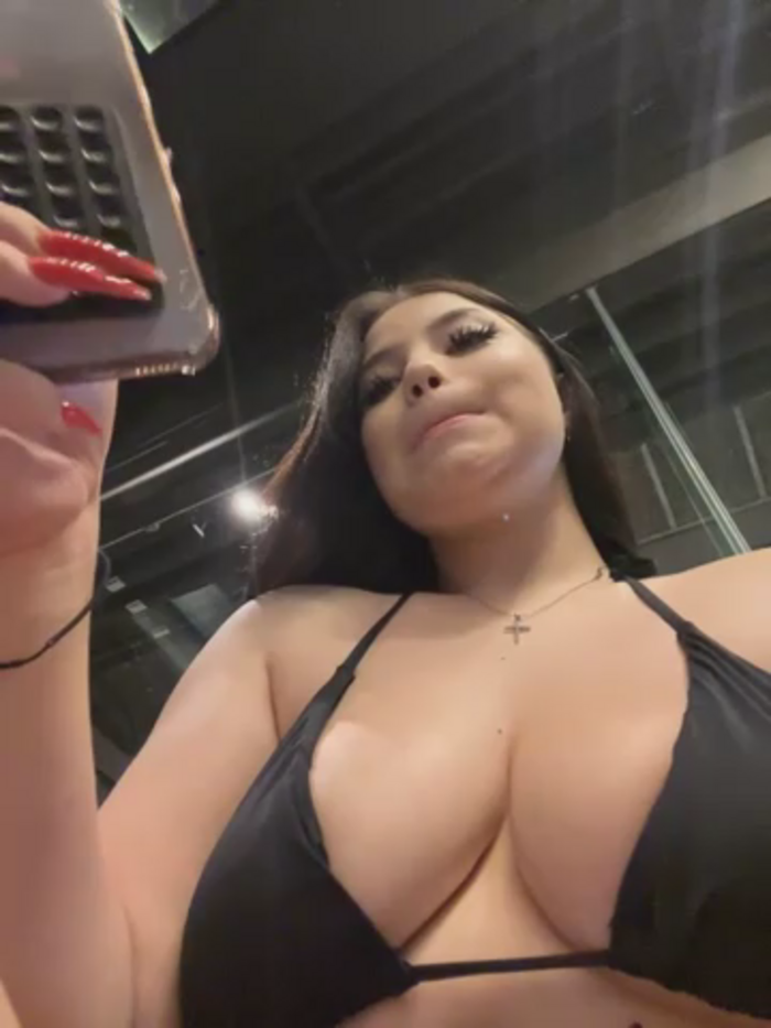 Chloe__Moon