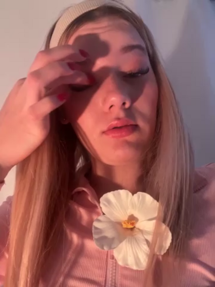 NicoleCut